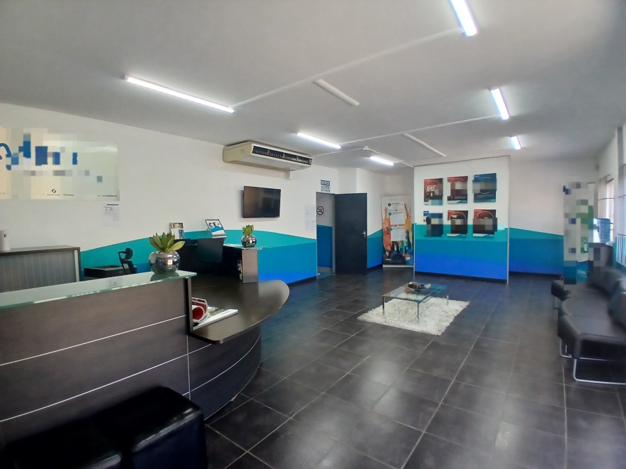 To Let commercial Property for Rent in Oos Einde North West